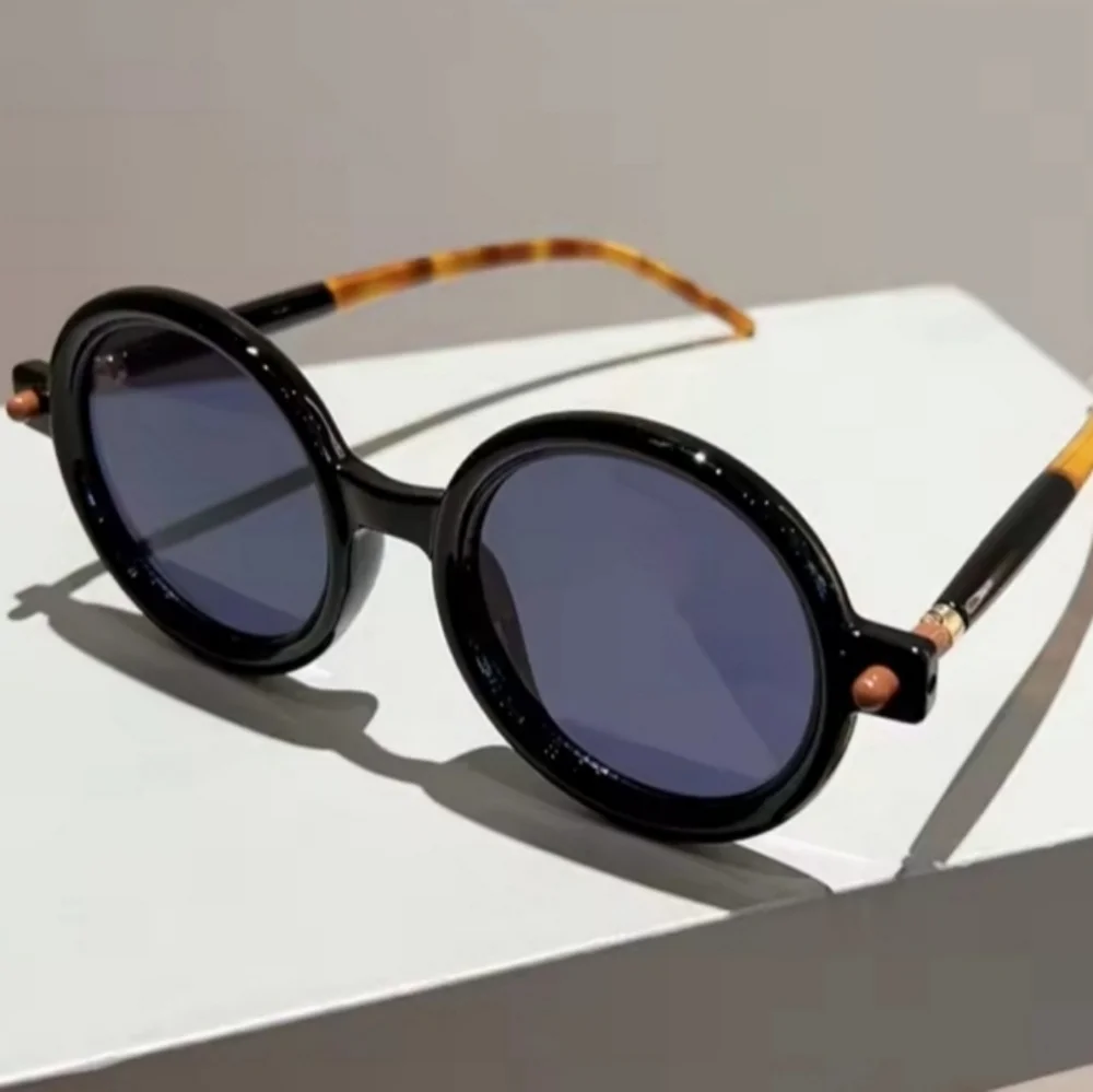 Retro Stylish Black and Tan Sunglasses